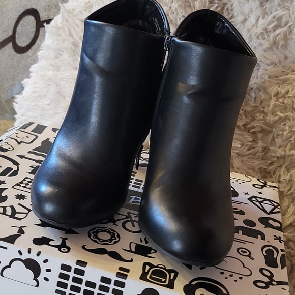 Booties - Picture 2 of 6